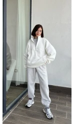 Beyaz Yarım Fermuarlı Sweatshirt