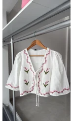 Bodrum Bluz Müslin Kumaş Nakış Detay - Beyaz