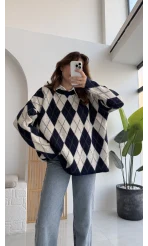 Bol Kesim Bisiklet Yaka Baklava Kazak - Lacivert-Ekru