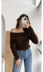 Caterina Madonna Yaka Kazak Acı Kahve Kod: 25040