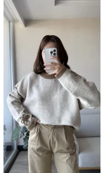 Çiçek Detaylı Krem Triko Kazak