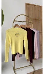 Dekolteli Kalp Detay Taşlı Triko Body - Sarı - Kod: 4810