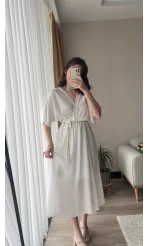 Diana V Yaka Kemerli Beyaz Elbise