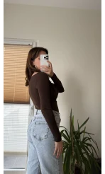 Dökümlü Yaka Acı Kahve Bluz