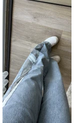 Düşük Bel Detaylı Jean