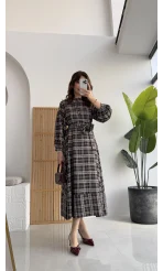 Ekose Desenli Kuşaklı Kloş Elbise - Kahverengi - Kod:26502