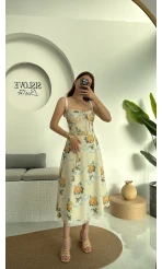 Etekleri Dantel Detay Elbise