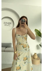 Etekleri Dantel Detay Elbise