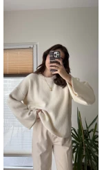 Geniş Kol Krem Yumoş Kazak