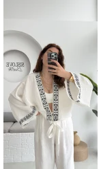 Geniş Kol Nakışlı Bağlamalı Kimono - Kırık Beyaz - 7014