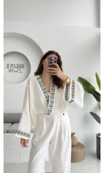 Geniş Kol Nakışlı Bağlamalı Kimono - Kırık Beyaz - 7014