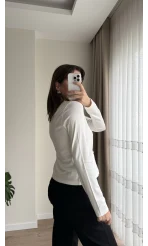 Gümüş Düğme Detaylı Hırka Beyaz