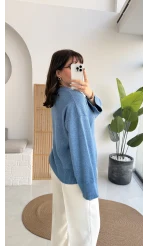 Hilary Yakası Aksesuar Detaylı Fular Bağlamalı Kazak - Mavi