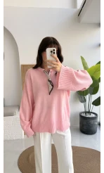 Hilary Yakası Aksesuar Detaylı Fular Bağlamalı Kazak - Pembe