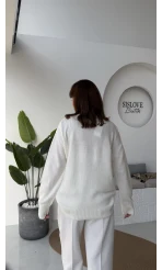 İsabella V Yaka Kazak Kırçıllı - Beyaz