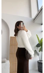 Kalina Bisiklet Yaka Tüylü Yumoş Kazak - Beyaz