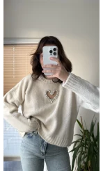 Kalp Detay Kazak Krem