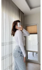 Kalp Nakışlı Crop Body Beyaz