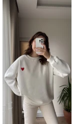 Kalp Nakışlı Sweatshirt Şardonlu Beyaz