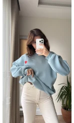 Kalp Nakışlı Sweatshirt Şardonlu Turkuaz