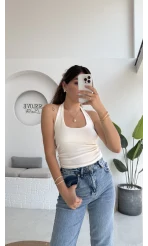 Karolina Boyundan Geçmeli Crop - Beyaz