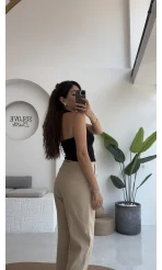 Karolina Boyundan Geçmeli Crop - Siyah
