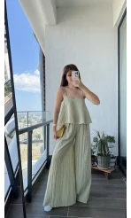 Kırışık Kumaş Mint Yeşili Askılı Pantolon Takım