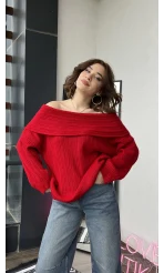 Kırmızı Madonna Yaka Kazak
