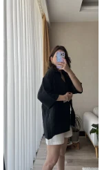 Kısa Kollu Çizgili Siyah Gömlek