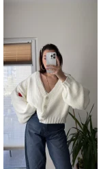 Kol Detay Çiçekli Kırık Beyaz Hırka