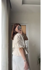 Krem Nakışlı Bağlamalı Gömlek