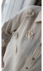 Krem Püskül Taş Detaylı Gömlek