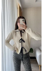 Krem Triko Bağlamalı Hırka