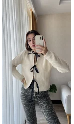 Krem Triko Bağlamalı Hırka