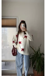 Kurdele Detay Kazak Kırık Beyaz