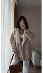 Larisa Büyük Cepli Krem Ceket Kaban