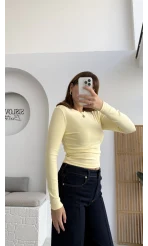 Lena Yanı Büzgülü Likralı Bluz - Sarı