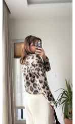 Leoparlı Düğmeli Hırka