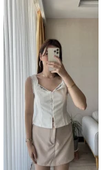 Madam Beyaz Nakışlı Bluz