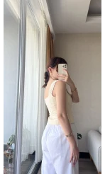 Madam Krem Nakışlı Bluz