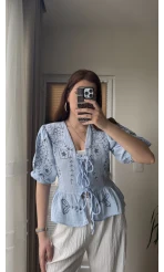 Mavi Nakışlı Bağlamalı Gömlek