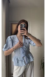 Mavi Nakışlı Bağlamalı Gömlek