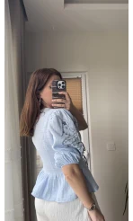 Mavi Nakışlı Bağlamalı Gömlek