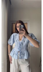 Mavi Nakışlı Bağlamalı Gömlek