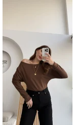Moira Kayık Yaka Yarasa Kol Bluz - Kahverengi