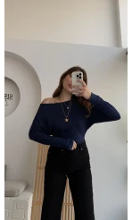 Moira Kayık Yaka Yarasa Kol Bluz - Lacivert