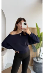 Moira Kayık Yaka Yarasa Kol Bluz - Lacivert
