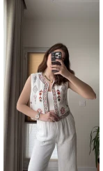 Nakışlı Beyaz Yelek