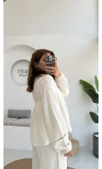 Peri İnci Detay Beyaz Bluz