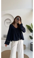 Peri İnci Detay Lacivert Bluz